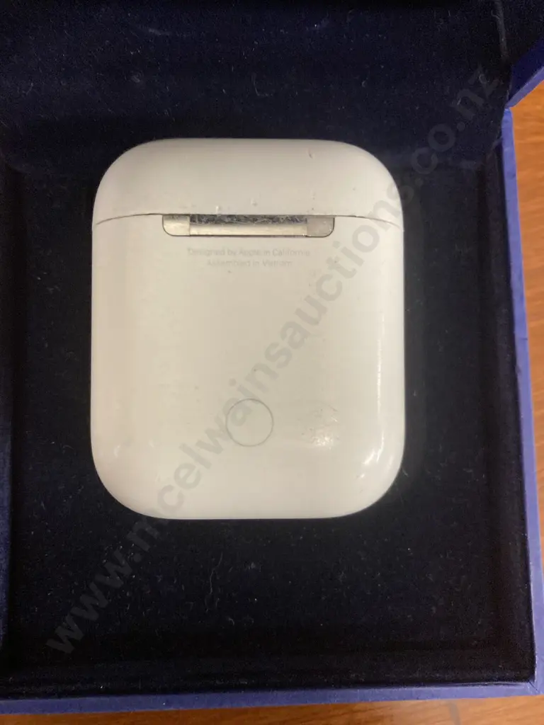 Apple AirPods With Charging Case (Model A1602) Image 1++